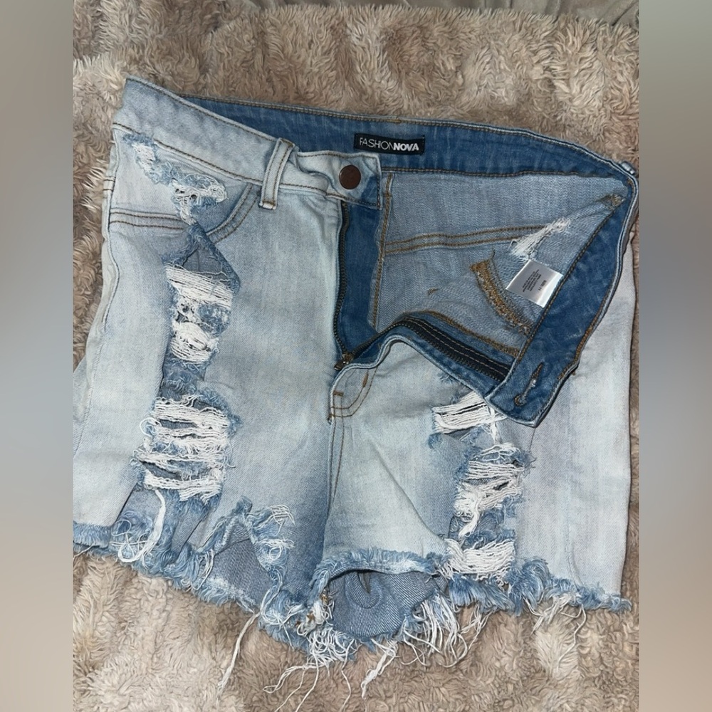 Size 11 fashion nova shorts